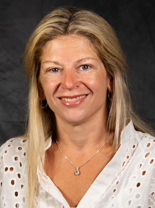 Sarah Harris bio headshot